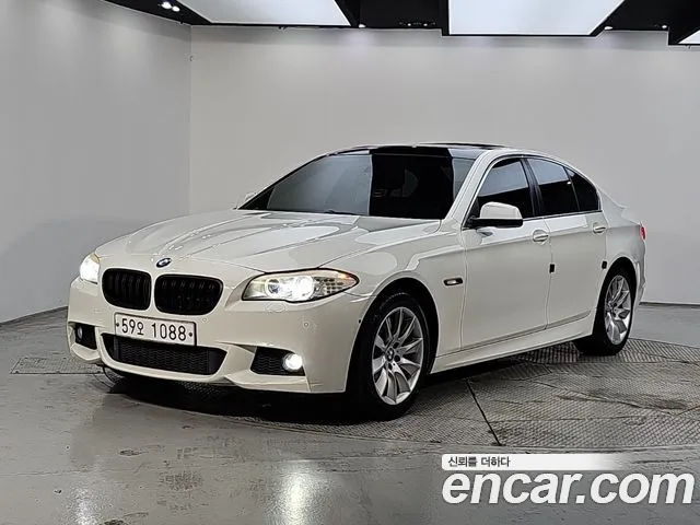 BMW 5-Series 2012 thumb 11