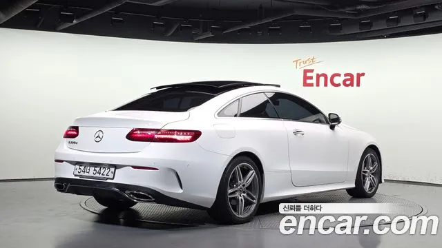 Mercedes-Benz E-Класс 2017 thumb 2