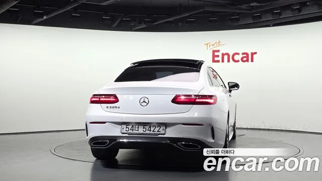 Mercedes-Benz E-Класс 2017 thumb 4
