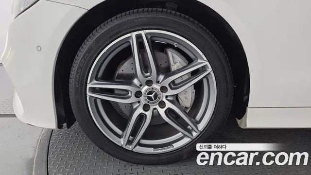 Mercedes-Benz E-Класс 2017 thumb 5