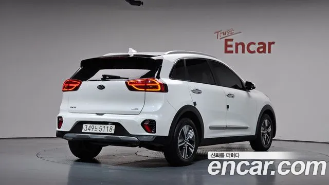 Kia Niro 2021 thumb 2