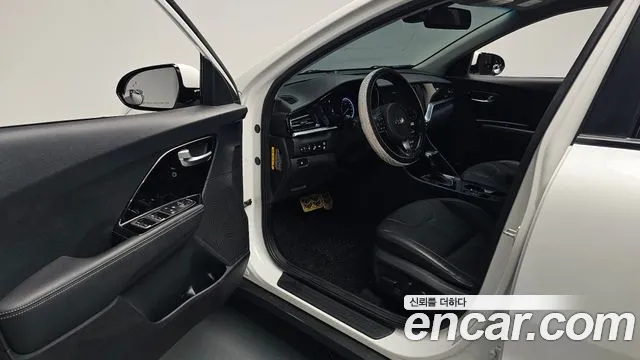 Kia Niro 2021 thumb 10