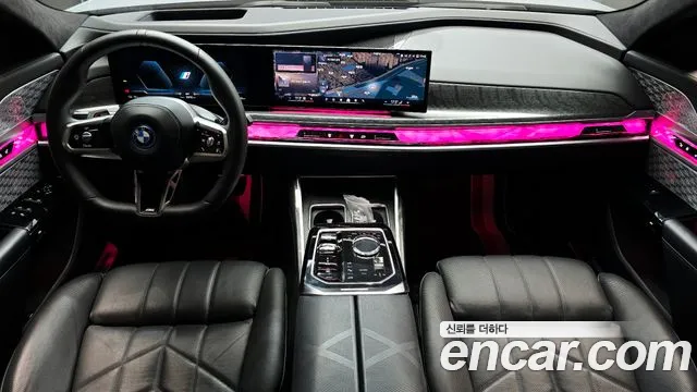 BMW i7 2023 thumb 7