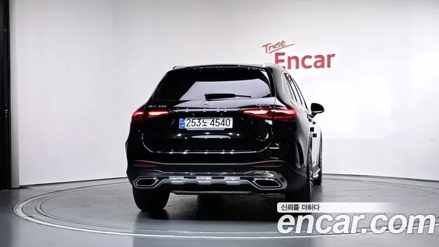 Mercedes-Benz GLC 2025 thumb 4