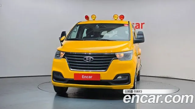 Hyundai Starex 2018 thumb 3