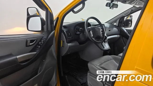 Hyundai Starex 2018 thumb 10