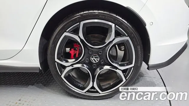 Volkswagen Golf Sportsvan 2025 thumb 4