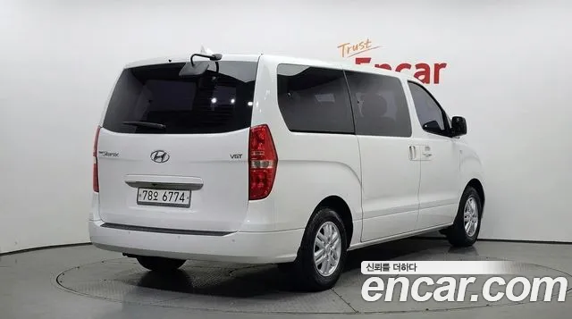 Hyundai Starex 2016 thumb 2