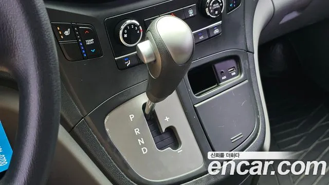 Hyundai Starex 2016 thumb 9