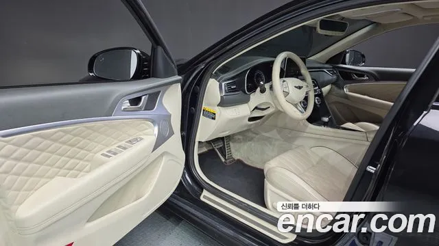 Genesis G70 2020 thumb 10