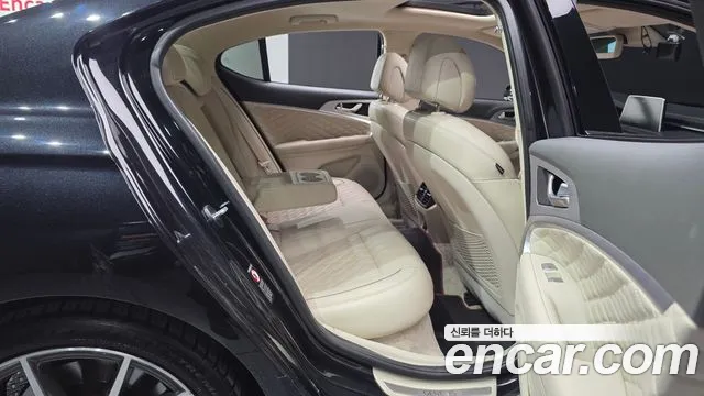Genesis G70 2020 thumb 11