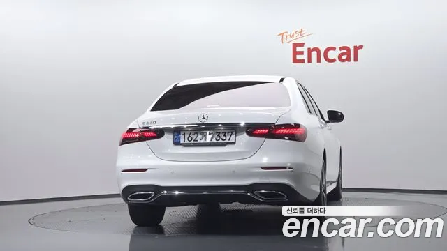 Mercedes-Benz E-Класс 2022 thumb 3