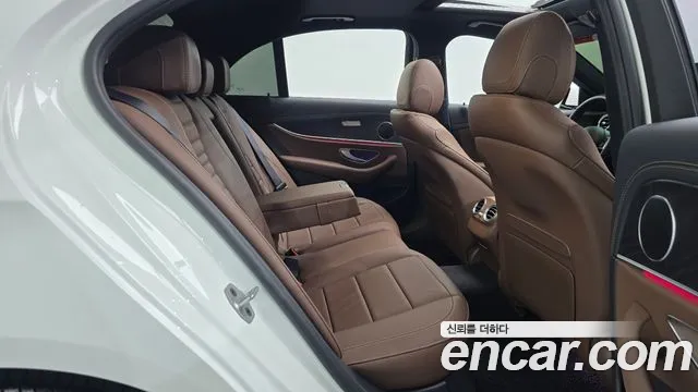 Mercedes-Benz E-Класс 2022 thumb 10