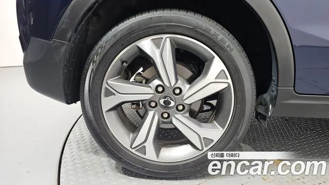 KG_Mobility_Ssangyong TIBOLI 2023 thumb 5