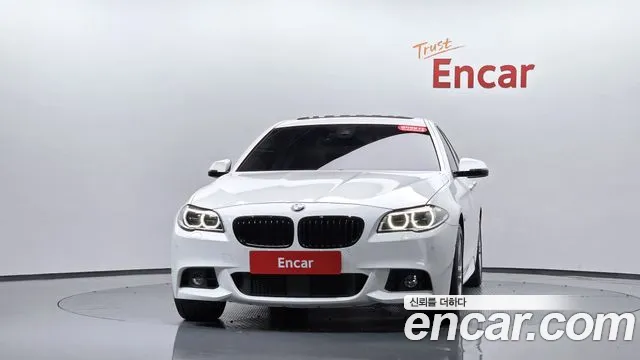 BMW 5-Series 2016 thumb 2