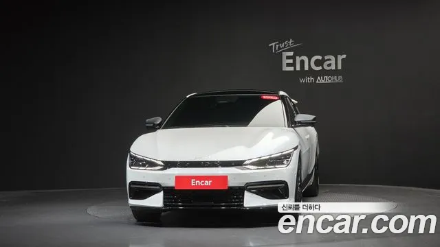 Kia EV6 2023 thumb 2