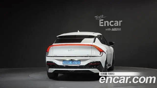 Kia EV6 2023 thumb 3