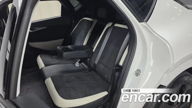Kia EV6 2023 thumb 11