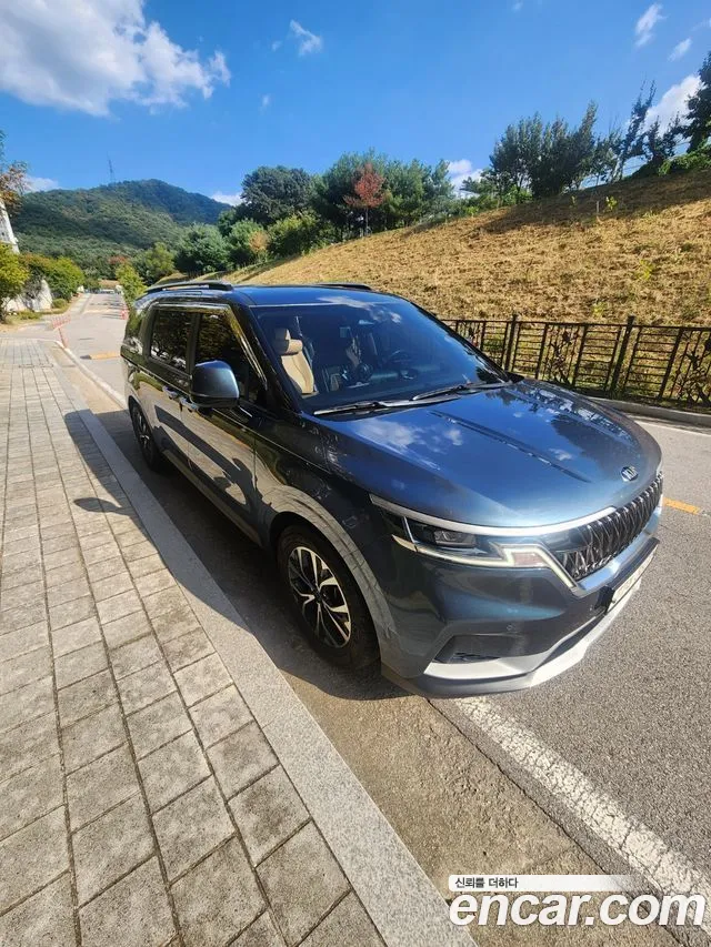 Kia Carnival 2021 thumb 8