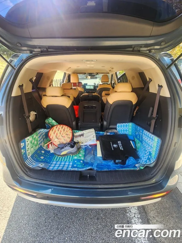 Kia Carnival 2021 thumb 9
