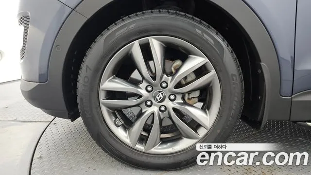 Hyundai Santa Fe 2013 thumb 4