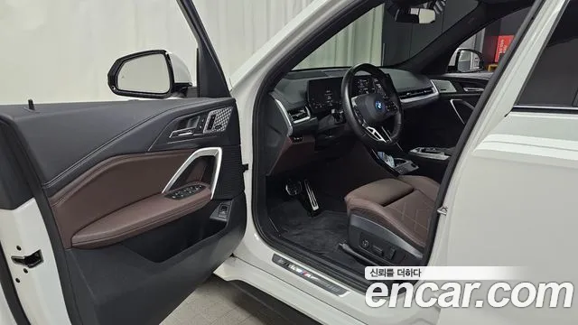 BMW X1 2023 thumb 9