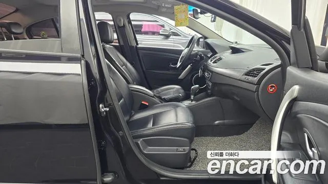 Renault-KoreaSamsung Fluence 2009 thumb 11