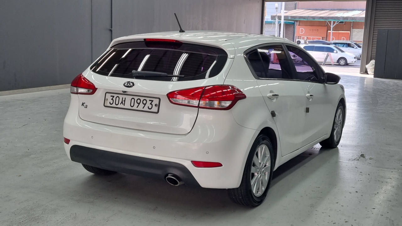 Kia K3 2015 thumb 2