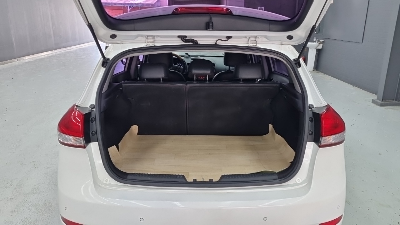 Kia K3 2015 thumb 10