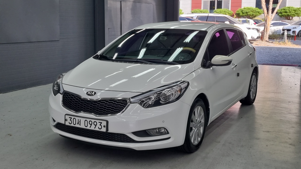 Kia K3 2015 thumb 12