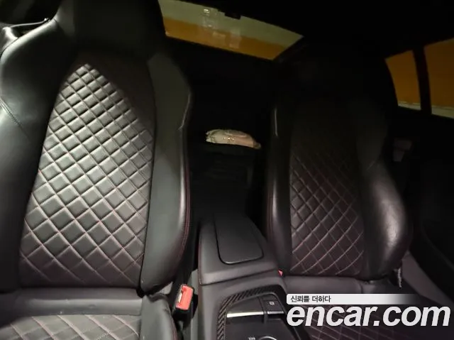 Audi R8 2021 thumb 7