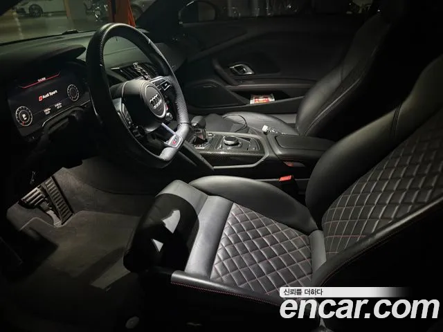 Audi R8 2021 thumb 10