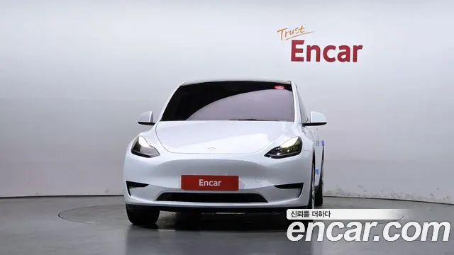 Tesla Model Y 2023 thumb 3