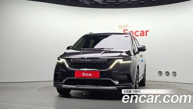 Kia Carnival 2023 thumb 3