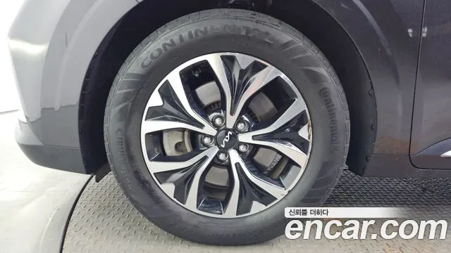 Kia Carnival 2023 thumb 5