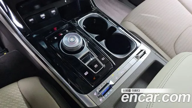 Kia Carnival 2023 thumb 9