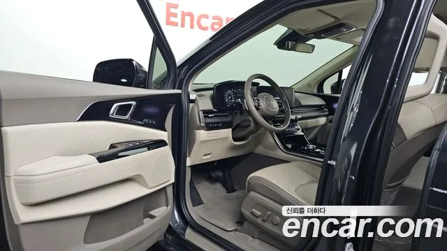 Kia Carnival 2023 thumb 10