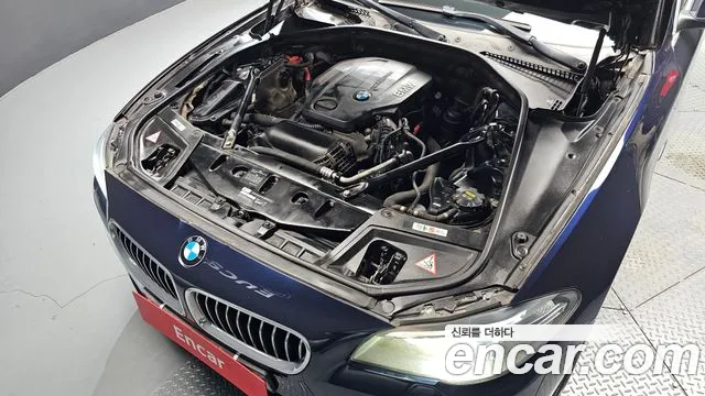 BMW 5-Series 2015 thumb 6