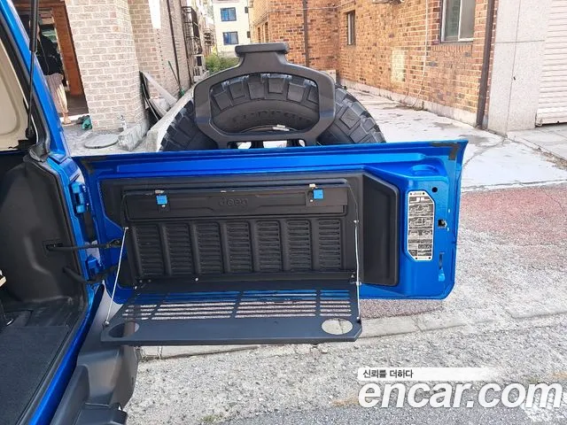 Jeep Wrangler 2022 thumb 6