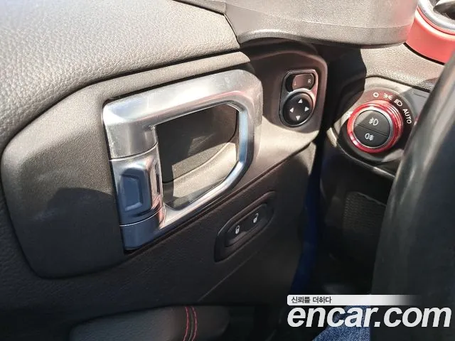 Jeep Wrangler 2022 thumb 12