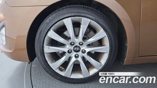 Hyundai i40 2012 thumb 5