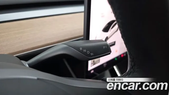 Tesla Model 3 2020 thumb 9