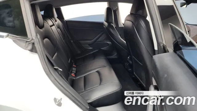 Tesla Model 3 2020 thumb 12