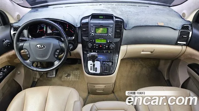 Kia Carnival 2012 thumb 7