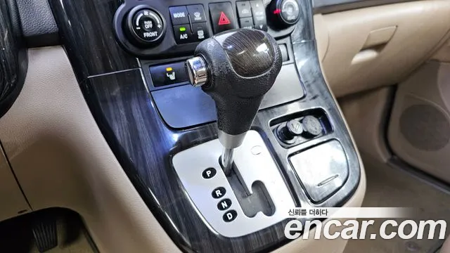 Kia Carnival 2012 thumb 9