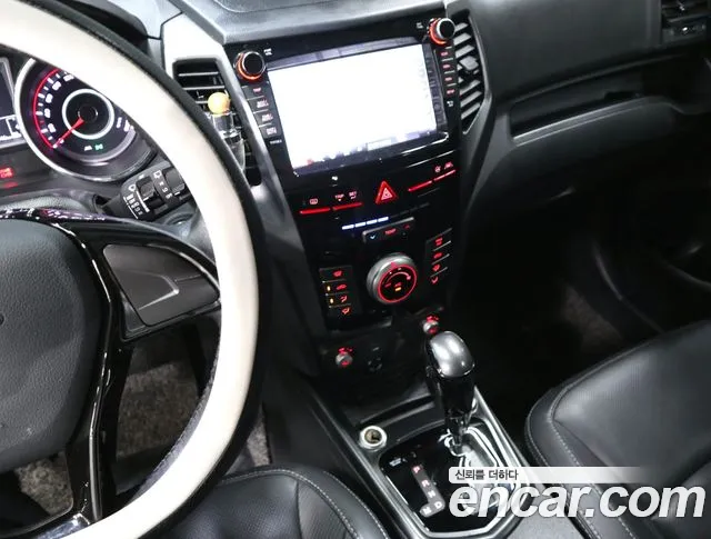 KG_Mobility_Ssangyong TIBOLI 2017 thumb 9