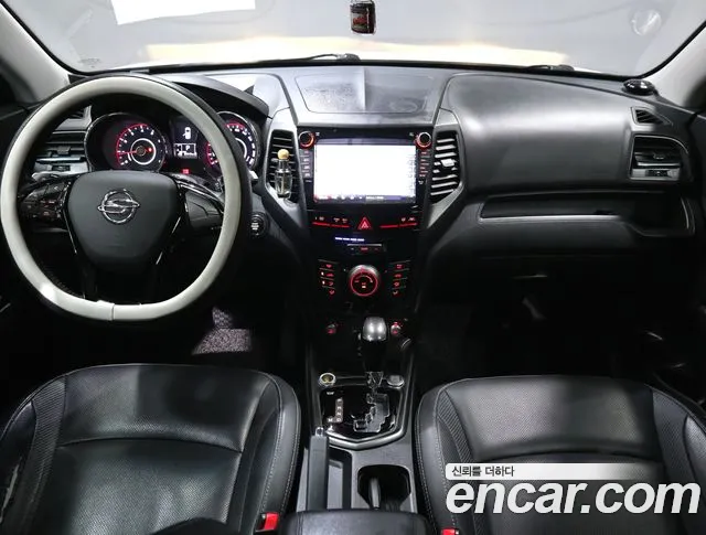 KG_Mobility_Ssangyong TIBOLI 2017 thumb 10