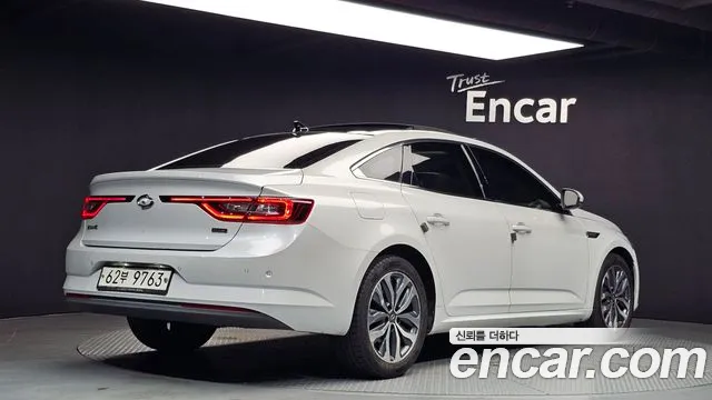 Renault-KoreaSamsung Megane 2016 thumb 2