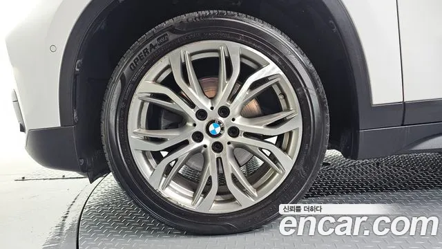 BMW X1 2018 thumb 4