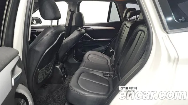 BMW X1 2018 thumb 11